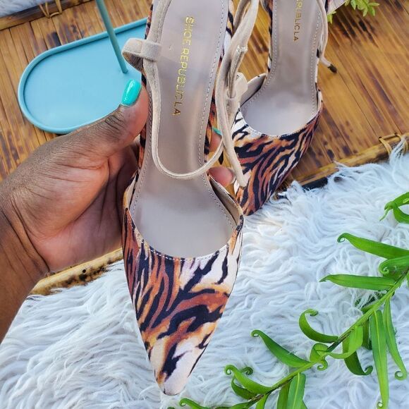 New Shoe Repulic LA Tiger Print Stiletto Heels - Picture 4 of 12